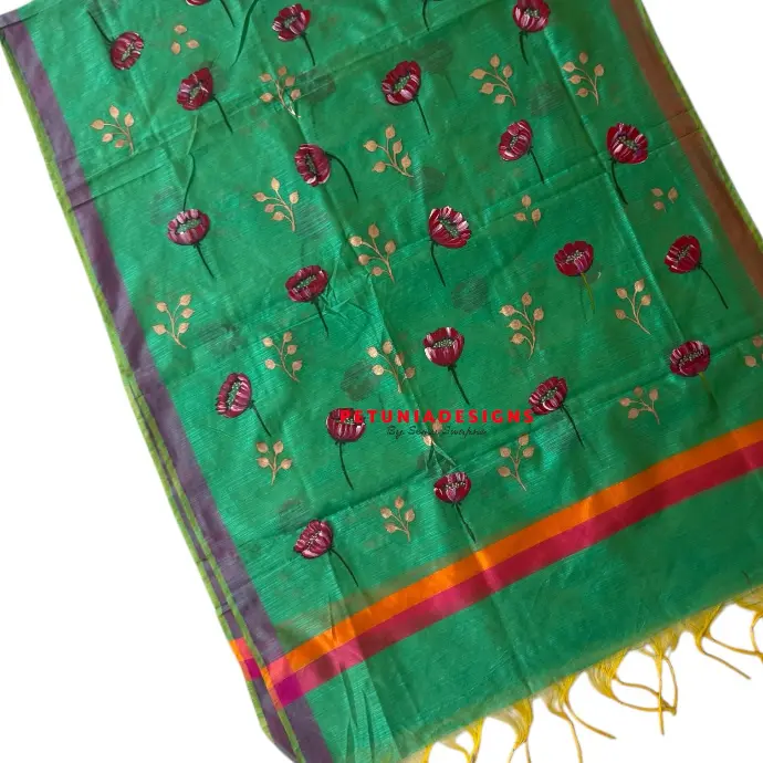 Floral motif kurta with contrast dupatta Artisan-painted floral motifs on kurta with contrasting dupatta featuring all-over hand-drawn leaf details